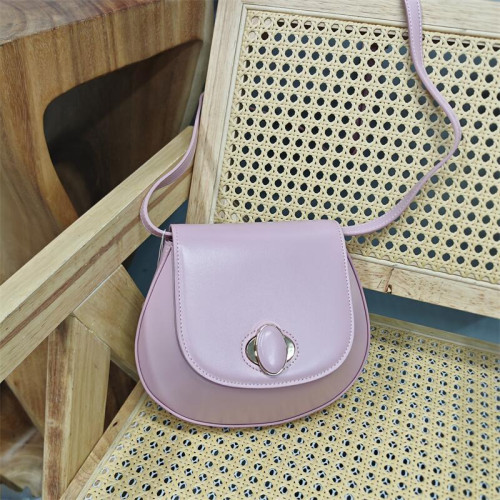 出口韓國真皮品牌庫存特價清貨牛皮大品牌斜背馬鞍小方包女包 出口韓國真皮品牌庫存特價清貨牛皮大品牌斜背馬鞍小方包女包