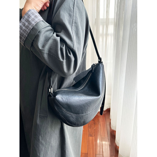 頭層牛皮餃子包女2026新款冬斜背馬鞍包大容量百搭小衆腋下月牙包 頭層牛皮餃子包女2026新款冬斜背馬鞍包大容量百搭小衆腋下月牙包