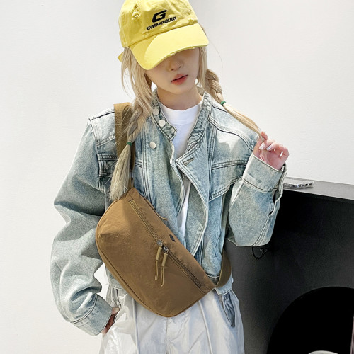 日系超輕防水斜後後背包牛津布男女通用百搭單肩尼龍輕便實用馬鞍胸包