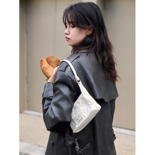 [新年禮物]CHARLES&KEITH女包CK2-80160183褶皺斜背腋下小方包