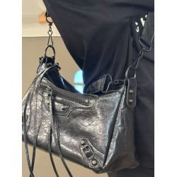 2025新款Moto中性機車包大容量重工鉚釘腋下包秋冬牛皮斜背單肩包