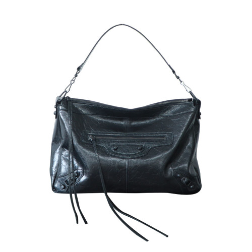 2025新款Moto中性機車包大容量重工鉚釘腋下包秋冬牛皮斜背單肩包 2025新款Moto中性機車包大容量重工鉚釘腋下包秋冬牛皮斜背單肩包