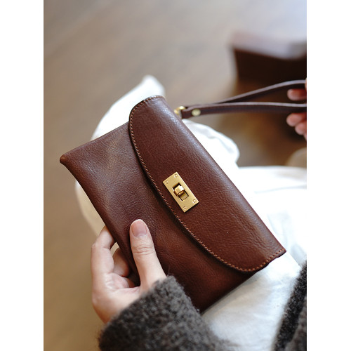 鹿小姐植鞣牛皮復古簡約大容量鎖釦錢包真皮證件手機收納手拿包