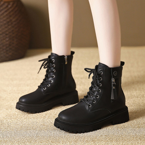 黑色馬丁靴女2026新款秋季高級感厚底機車靴英倫風圓頭短靴大碼42 黑色馬丁靴女2026新款秋季高級感厚底機車靴英倫風圓頭短靴大碼42