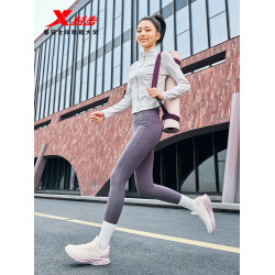 特步羽逸FW丨綜訓鞋女夏季跑步鞋革面防潑水運動鞋休閒鞋軟底跑鞋