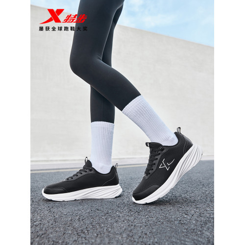 特步羽逸FW丨綜訓鞋女夏季跑步鞋革面防潑水運動鞋休閒鞋軟底跑鞋