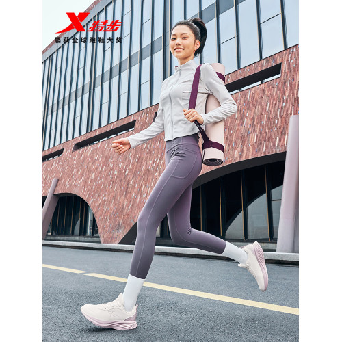 特步羽逸FW丨綜訓鞋女夏季跑步鞋革面防潑水運動鞋休閒鞋軟底跑鞋