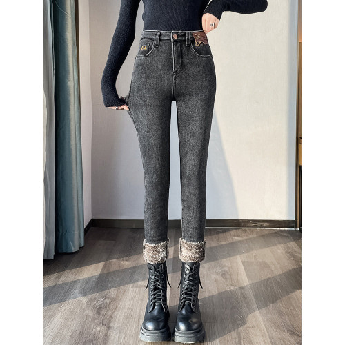 東北加絨加厚牛仔褲女冬季2025新款高腰顯瘦羊羔絨緊身加長小腳褲