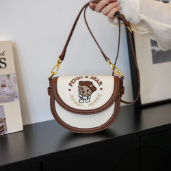 2026新款手機包小衆設計單肩斜後後背包卡通小熊女包迷你馬鞍包小包包