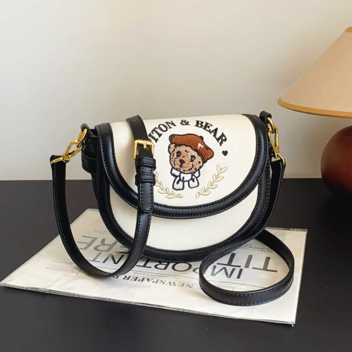 2026新款手機包小衆設計單肩斜後後背包卡通小熊女包迷你馬鞍包小包包