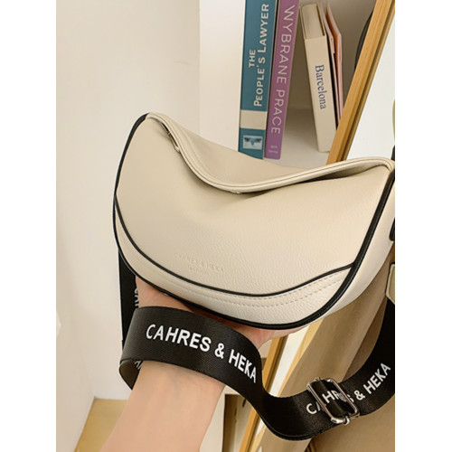 今年流行包包女士2026新款寬肩帶小衆運動風馬鞍包百搭單肩斜後後背包