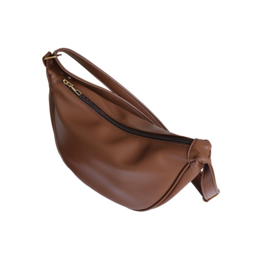 韓國自製軟皮馬鞍包斜背半圓形新月包女復古空氣感百搭小圓包女