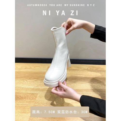 雙層防水台厚底圓頭短靴女粗跟小個子秋冬米白色靴子馬丁靴女7cm 雙層防水台厚底圓頭短靴女粗跟小個子秋冬米白色靴子馬丁靴女7cm