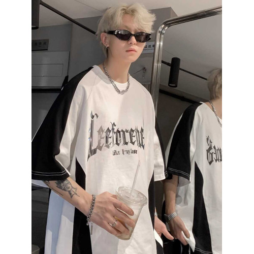 美式高街復古短袖T恤男夏季哥特字母百搭高級感痞帥黑白拼色半袖 美式高街復古短袖T恤男夏季哥特字母百搭高級感痞帥黑白拼色半袖