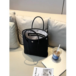 黑色真皮大容量托特包包女2026新款高級感通勤手提單肩斜背花園包