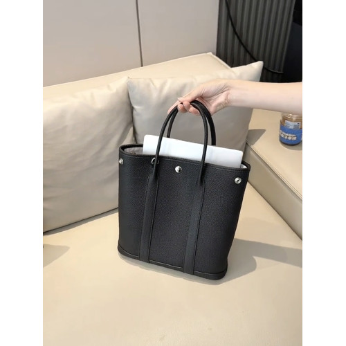 黑色真皮大容量托特包包女2026新款高級感通勤手提單肩斜背花園包 黑色真皮大容量托特包包女2026新款高級感通勤手提單肩斜背花園包