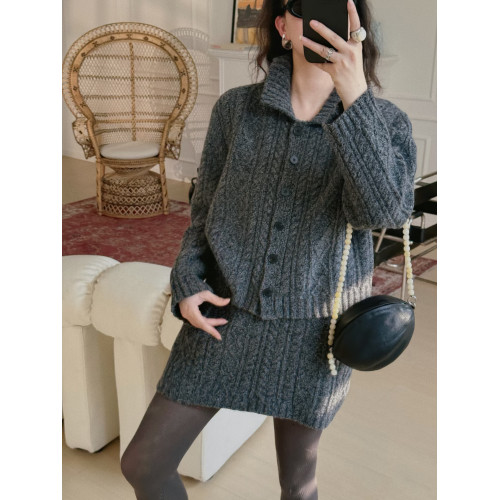 頭層羊皮串珠橄欖球包小圓包腋下包馬鞍包單肩斜後後背包女2025新款冬 頭層羊皮串珠橄欖球包小圓包腋下包馬鞍包單肩斜後後背包女2025新款冬