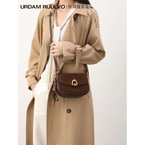 UR小衆高級感馬鞍包女2025新款輕奢百搭單肩斜後後背包時尚出遊小方包 UR小衆高級感馬鞍包女2025新款輕奢百搭單肩斜後後背包時尚出遊小方包