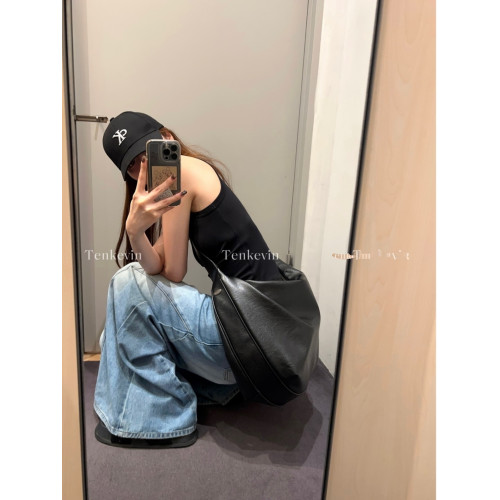 十一石 搭配王！ 大容量黑色餃子包女復古高級感休閒單肩斜後後背包ll