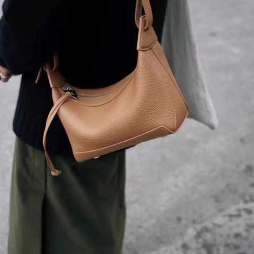 小衆風箏包系列夏季腋下包真皮單肩包高級感通勤斜後後背包飯盒包女包