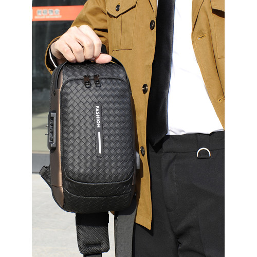 男士新款時尚百搭休閒商務風胸包大容量出差多功能防潑水斜背後後背包