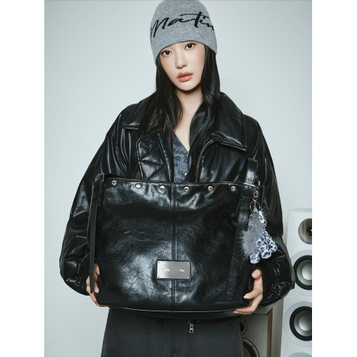 韓國Matin kim托特包油蠟皮腋下包鉚釘單肩手提包百搭機車水桶包 韓國Matin kim托特包油蠟皮腋下包鉚釘單肩手提包百搭機車水桶包