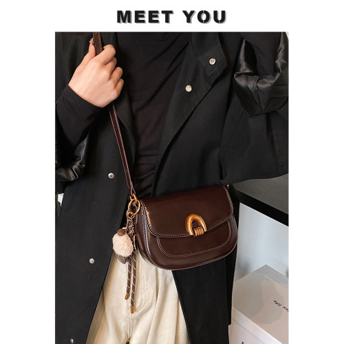 紅色超火精緻馬鞍包包女式2026新款輕奢小衆高級感百搭單肩斜後後背包 紅色超火精緻馬鞍包包女式2026新款輕奢小衆高級感百搭單肩斜後後背包