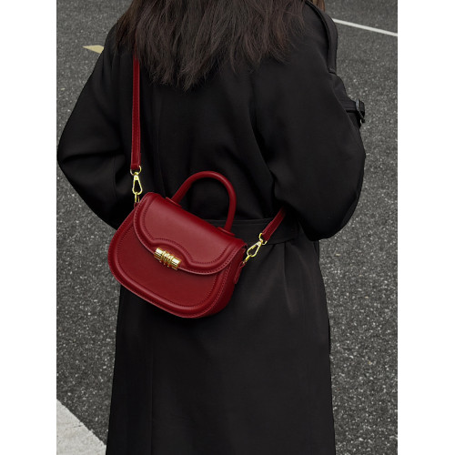 女士包包2025新款潮高級感時尚百搭單肩斜後後背包網紅爆款手提馬鞍包