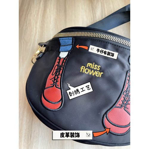 香港風新款小衆個性輕便馬鞍包女韓版時尚休閒尼龍布半圓斜後後背包