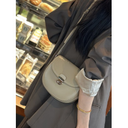 小包包女腋下包2025新款真皮女包馬鞍包高級感小衆時尚單肩斜後後背包