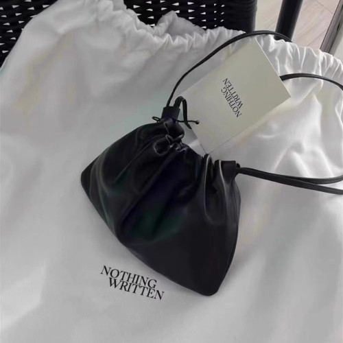 韓國nothing written雲朵包 金智秀同款羊皮抽繩褶皺單肩斜後後背包 韓國nothing written雲朵包 金智秀同款羊皮抽繩褶皺單肩斜後後背包