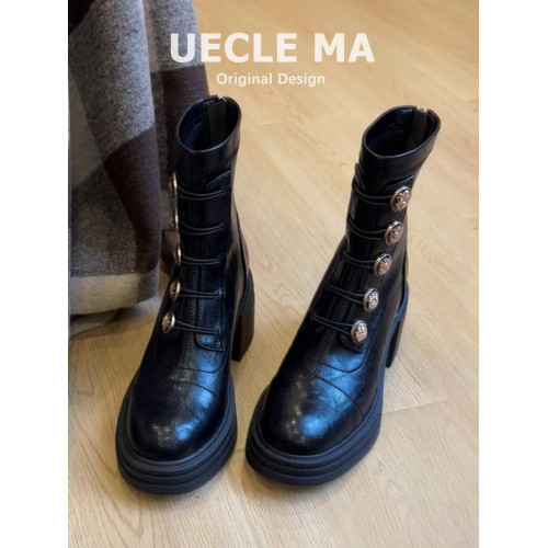 牛皮~真皮高跟馬丁靴女英倫風秋冬徽章小金釦粗跟瘦瘦靴厚底短靴 牛皮~真皮高跟馬丁靴女英倫風秋冬徽章小金釦粗跟瘦瘦靴厚底短靴