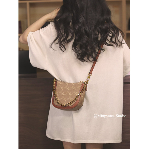 復古斜後後背包包女式2026新款馬鞍輕奢小衆高級感大容量春夏單肩腋下