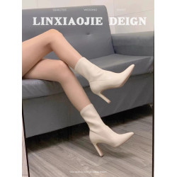 尖頭白色短靴女2026年新款網紅百搭法式瘦瘦靴彈力粗跟襪靴高跟鞋