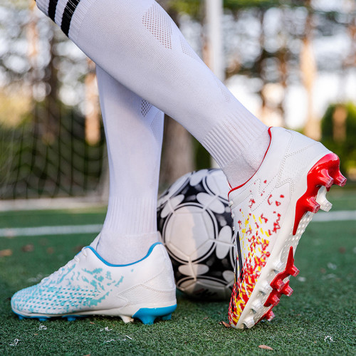 C羅梅西足球鞋男女鴛鴦成人AG碎釘TF長釘小學生兒童室內訓練鞋