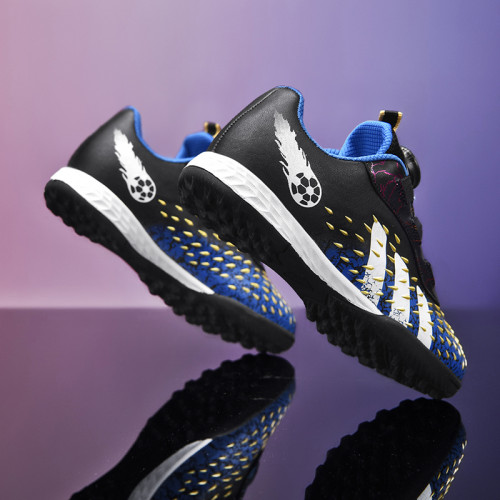 李宇新專業足球鞋女童專用訓練短釘碎釘鞋小學生10嵗比賽運動球鞋