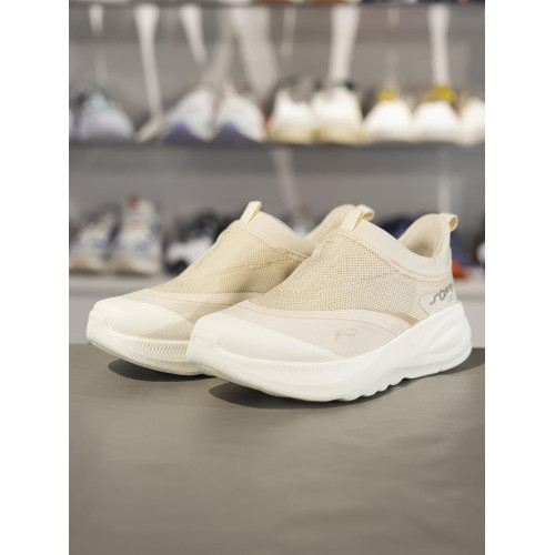 李甯2025春季SOFT GO 2運動休閒鞋女子一腳蹬柔軟運動鞋AGLV006