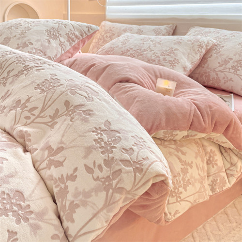 冬季速暖四件套加厚珊瑚牛奶絨被罩裸睡雕花雙面加絨家用2024新款