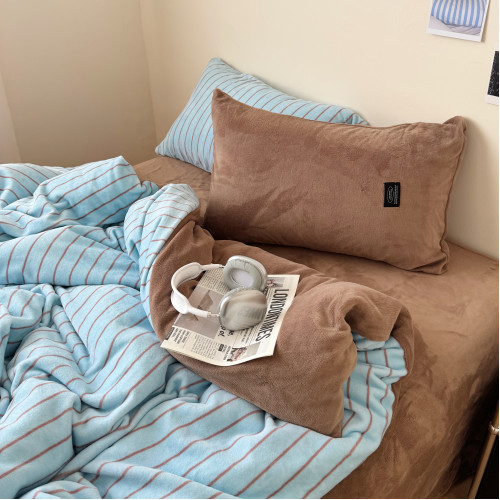 【花臉貓】假日冰島！秋冬博主風條紋慵懶加厚牛奶絨親膚四件套