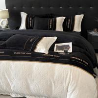輕奢高級感黑色男生牛奶絨四件套2025新款雕花珊瑚絨被罩床單床包