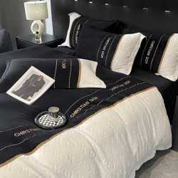 輕奢高級感黑色男生牛奶絨四件套2026新款雕花珊瑚絨被罩床單床包