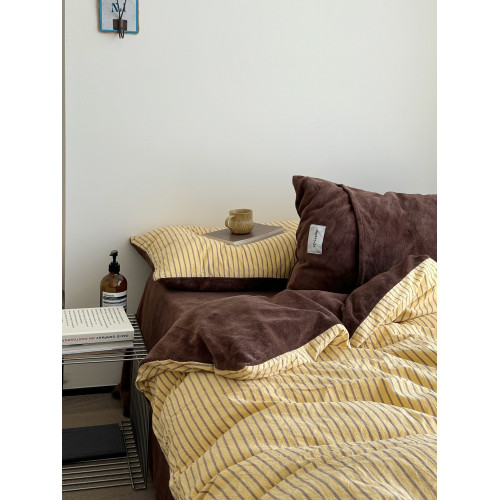 YAKEHOME【落葉焙成】秋冬咖黃色純棉加牛奶絨條紋全棉四件套床單