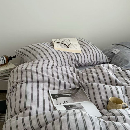 【花臉貓】慵懶哲學！博主風調性親膚柔軟牛奶絨條紋簡約四件套