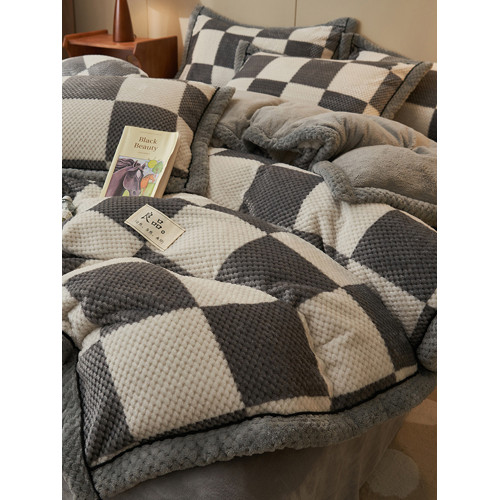 新款牛奶絨被套單件冬季雙面珊瑚絨被罩床單三四件套150x200x230 新款牛奶絨被套單件冬季雙面珊瑚絨被罩床單三四件套150x200x230