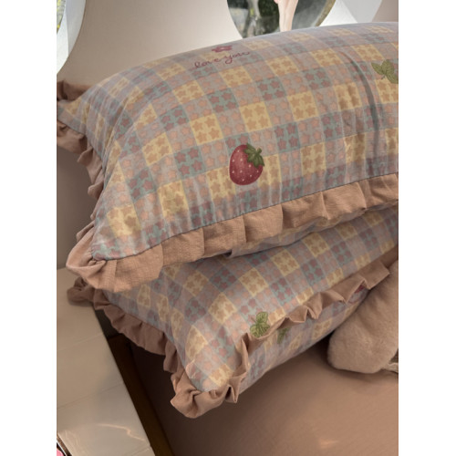 田園風草莓地方純棉超軟全棉四件套水洗棉被套床單宿捨三件套床品 田園風草莓地方純棉超軟全棉四件套水洗棉被套床單宿捨三件套床品