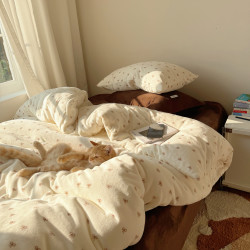 【花臉貓】榛果甜心！秋冬少女心蝴蝶結加厚親膚牛奶絨保暖四件套