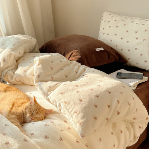 【花臉貓】榛果甜心！秋冬少女心蝴蝶結加厚親膚牛奶絨保暖四件套