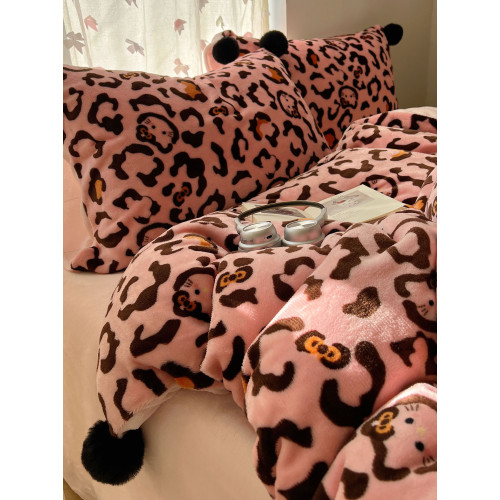 甜酷豹紋貓咪牛奶絨保暖四件套可愛毛球雙面珊瑚絨被套珊瑚絨床單