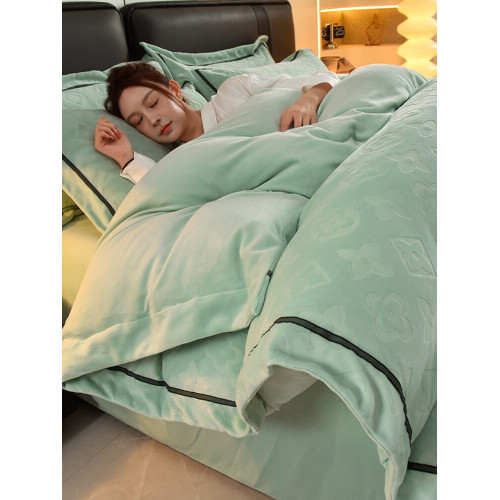 2025新款牛奶絨床上四件套雕花絨加厚雙面加絨珊瑚絨被罩床包速暖