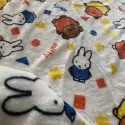 日單可愛米菲兔卡通兔法蘭絨毛毯蓋毯可鋪可蓋溫暖舒適辦公室毯子